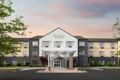 Photo 2 - Fairfield Inn by Marriott Fort Leonard Wood St. Robert