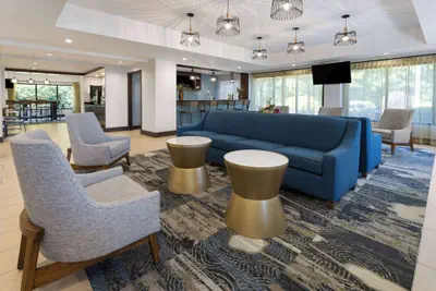 Photo 4 - La Quinta Inn & Suites by Wyndham LaGrange / I-85