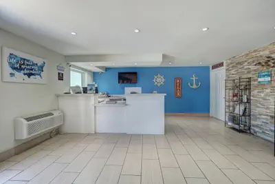 Photo 3 - Ocean's Edge Hotel, Port Aransas,TX