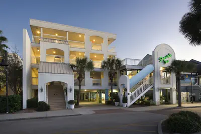 Photo 2 - Seaside Inn Oceanfront