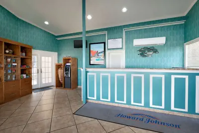 Photo 3 - Howard Johnson by Wyndham Ocean City Oceanfront