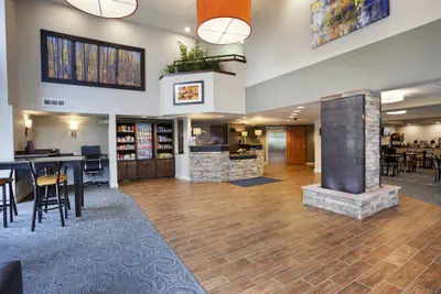Photo 3 - Best Western Plus Peak Vista Inn & Suites