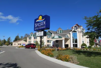 Photo 2 - Bayside Hotel of Mackinac