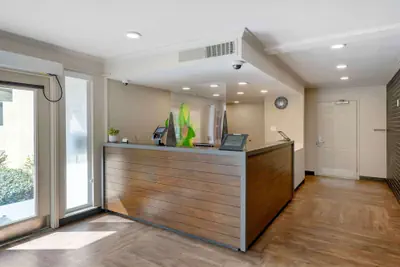 Photo 3 - Extended Stay America Suites San Francisco San Mateo SFO