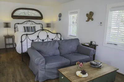 Photo 3 - The Inn at Schoolhouse Creek