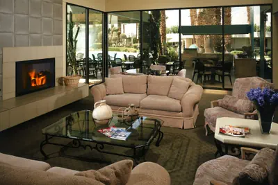 Photo 2 - Desert Isle of Palm Springs