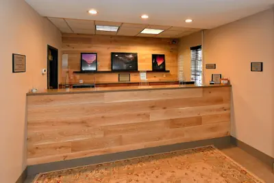 Photo 2 - Country Inn & Suites by Radisson, Mount Morris, NY