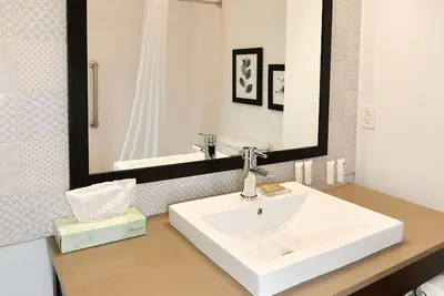 Photo 4 - Country Inn & Suites by Radisson, Mount Morris, NY