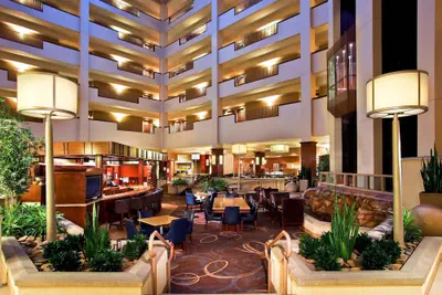Photo 2 - Sheraton Sioux Falls Hotel & Convention Center