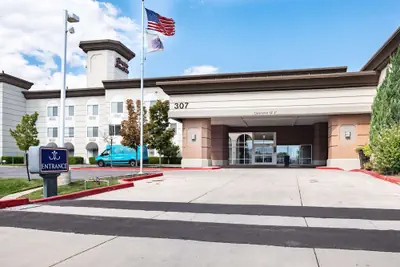 Photo 2 - Hampton Inn & Suites Salt Lake City Airport