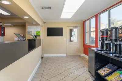 Photo 5 - Extended Stay America Suites Orange County Irvine Spectrum