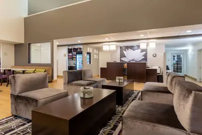 Photo 3 - La Quinta Inn & Suites by Wyndham Spokane Valley