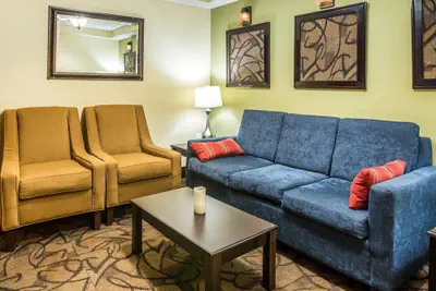 Photo 3 - Quality Inn Darien - North Brunswick