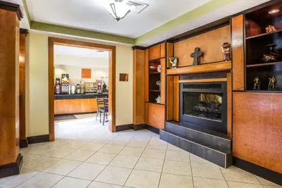 Photo 4 - Quality Inn Darien - North Brunswick