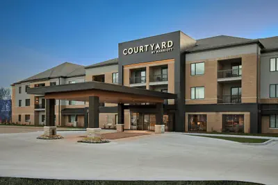 Photo 2 - Courtyard by Marriott Wausau