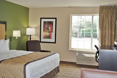Photo 5 - Studio 6 Extended Stay Milwaukee Brookfield WI