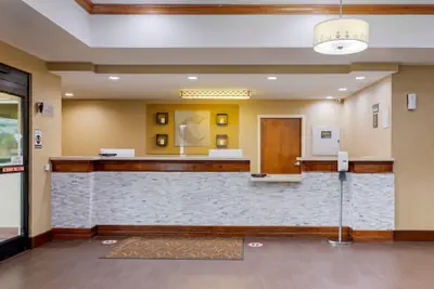 Photo 5 - Comfort Suites Johnson City near University