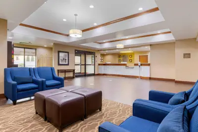 Photo 4 - Comfort Suites Johnson City near University