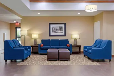 Photo 3 - Comfort Suites Johnson City near University