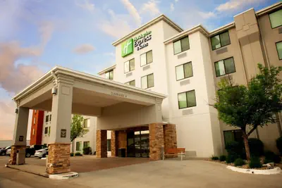 Photo 2 - Holiday Inn Express & Suites Norfolk by IHG