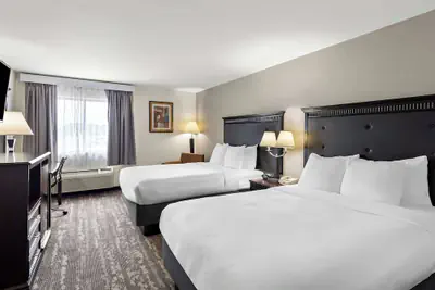 Photo 5 - Best Western Saluki Inn