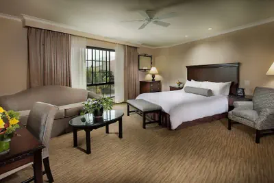 Photo 2 - Coast Burbank Hotel