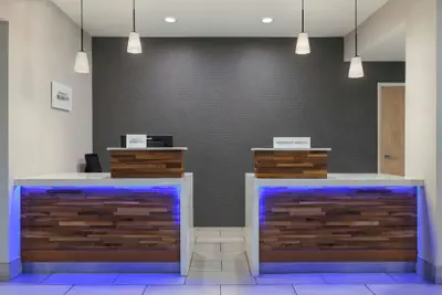 Photo 2 - SpringHill Suites Dallas Arlington North