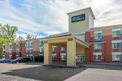 Photo 2 - Extended Stay America Suites Cleveland Airport North Olmsted