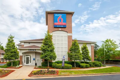 Photo 2 - Studio 6 Extended Stay - Roswell, GA - Atlanta