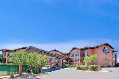 Photo 2 - Days Inn & Suites by Wyndham Page Lake Powell
