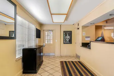 Photo 5 - Extended Stay America Suites Portland Beaverton