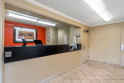 Photo 4 - Extended Stay America Suites Seattle Bellevue Factoria