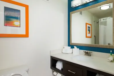 Photo 3 - Holiday Inn Express Saint Simons Island by IHG