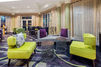 Photo 3 - La Quinta Inn & Suites by Wyndham Ft. Lauderdale Plantation