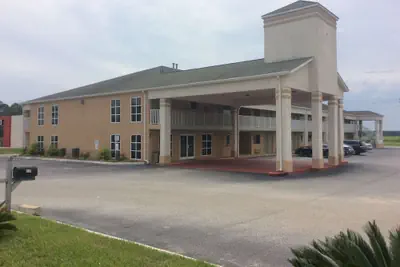 Photo 2 - Days Inn by Wyndham Donalsonville