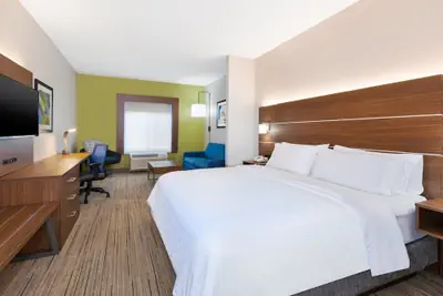 Photo 5 - Holiday Inn Express & Suites Three Rivers by IHG