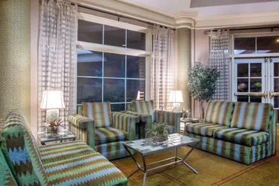 Photo 3 - La Quinta Inn & Suites by Wyndham Charlotte Airport South