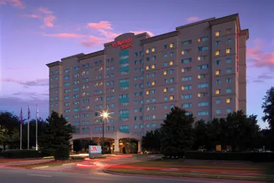 Photo 2 - Dallas Marriott Suites Medical/Market Center