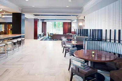 Photo 5 - Dallas Marriott Suites Medical/Market Center
