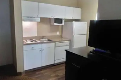 Photo 4 - Candlewood Suites Houston Space Center – Webster