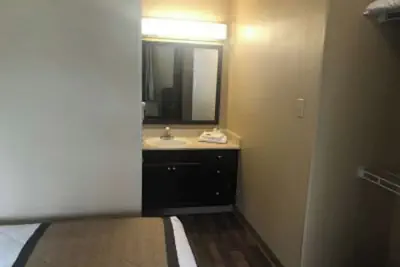 Photo 3 - Candlewood Suites Houston Space Center – Webster