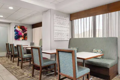 Photo 2 - Hampton Inn Roanoke/Hollins - I-81