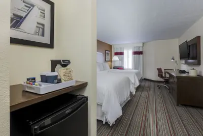 Photo 5 - Four Points by Sheraton Bentonville