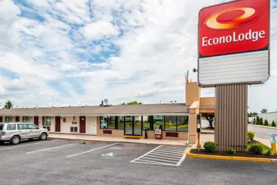 Photo 2 - Econo Lodge Frederick I-70