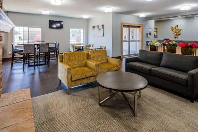 Photo 2 - Best Western Macomb Inn