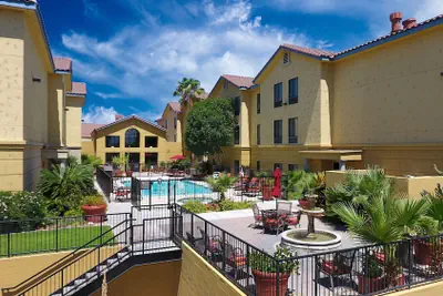 Photo 2 - Hampton Inn & Suites Tucson-Mall