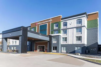 Photo 2 - Hilton Garden Inn Des Moines Airport