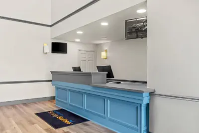 Photo 4 - Sonesta Simply Suites Stafford