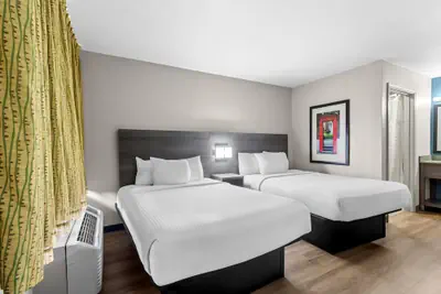 Photo 5 - Sonesta Simply Suites Stafford
