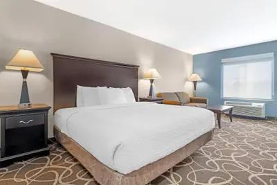 Photo 5 - Best Western Plus Eau Claire Conference Center